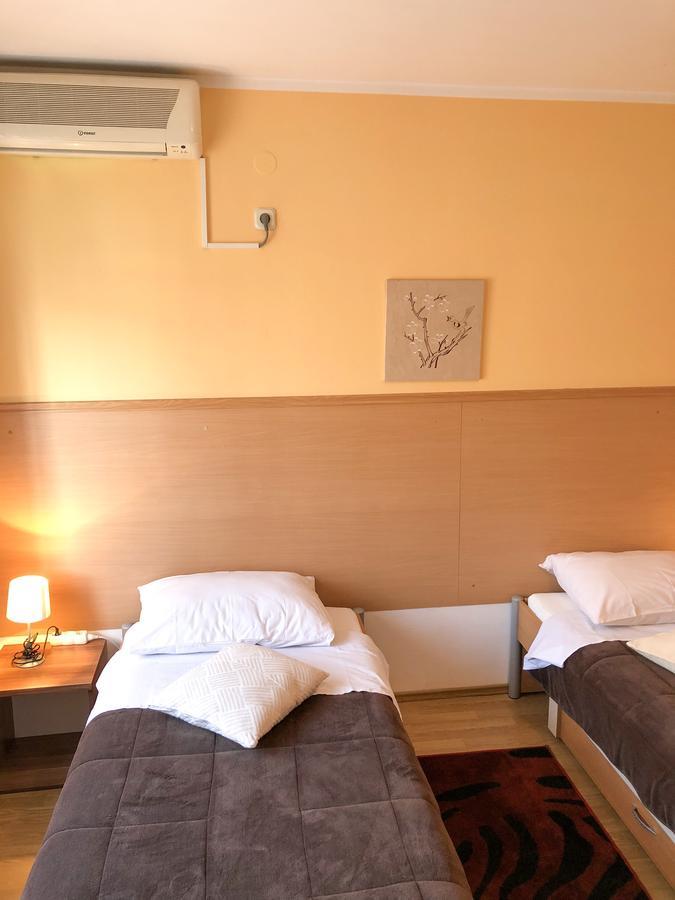 Smjestaj Natalija Hotel Osijek Exterior photo